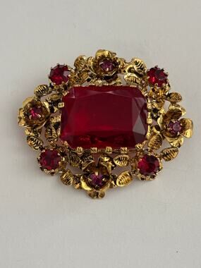 Vintage Austria Cord Tone Red Pink Austrian Crystak Glass Cabochon Brooch